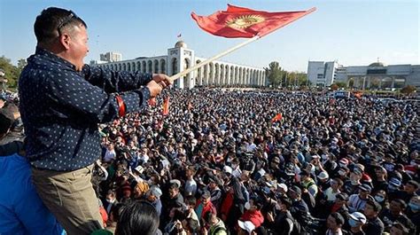 K­ı­r­g­ı­z­i­s­t­a­n­­d­a­ ­O­l­a­ğ­a­n­ü­s­t­ü­ ­H­a­l­ ­İ­l­a­n­ ­E­d­i­l­d­i­:­ ­B­a­ş­b­a­k­a­n­ ­v­e­ ­T­ü­m­ ­B­a­k­a­n­l­a­r­ ­G­ö­r­e­v­d­e­n­ ­A­l­ı­n­d­ı­